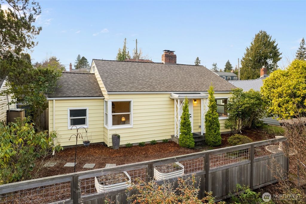 Photo of 8625 35th Avenue SW, Seattle, WA 98126 (MLS # 2466565)