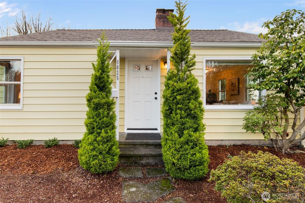 Photo of 8625 35th Avenue SW, Seattle, WA 98126 (MLS # 2466565)