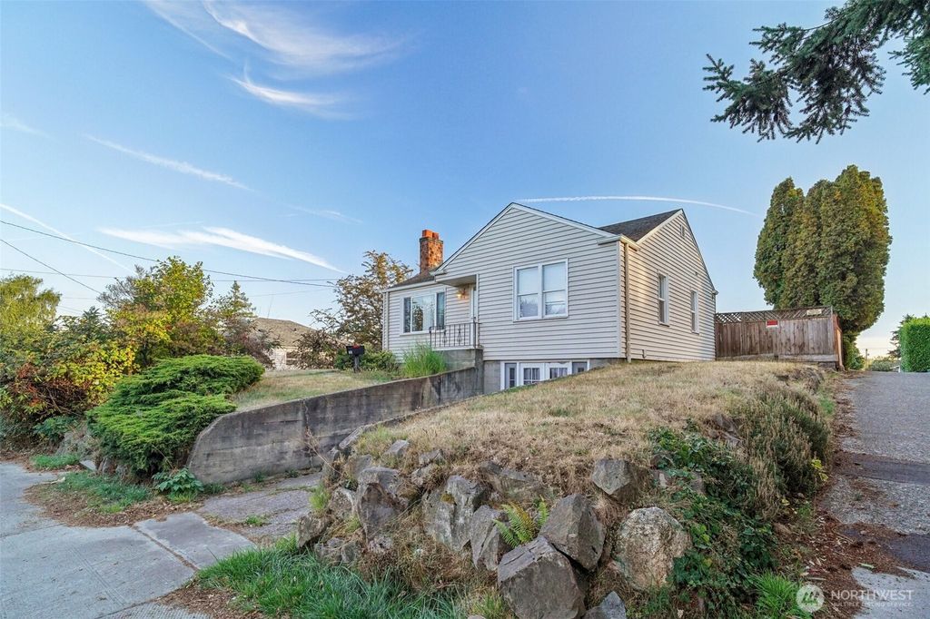 Photo of 1315 N 85th Street, Seattle, WA 98103 (MLS # 2442783)