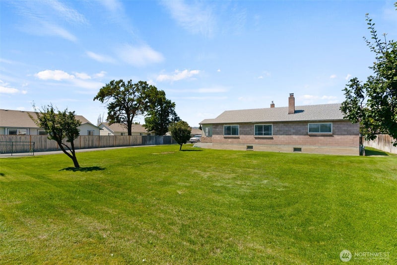 2813 N Airport Road