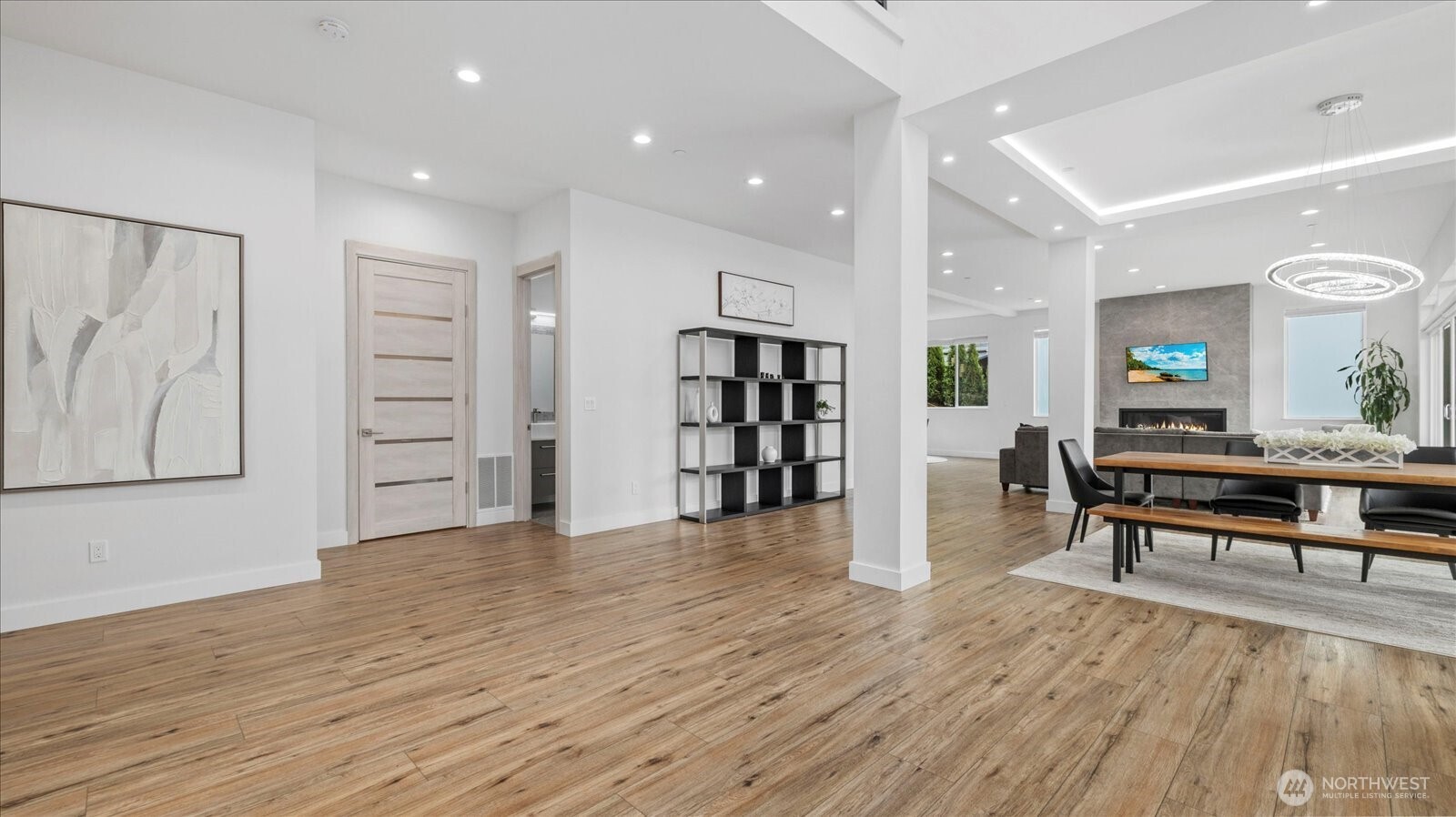 17123 W 69th Place W