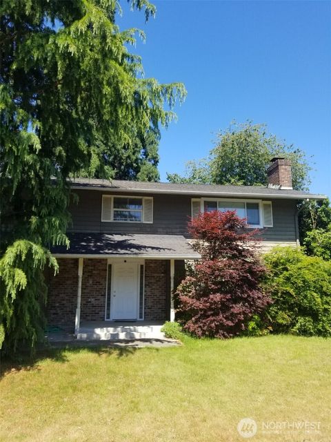 Photo of 32211 26th Avenue SW, Federal Way, WA 98023 (MLS # 2474938)