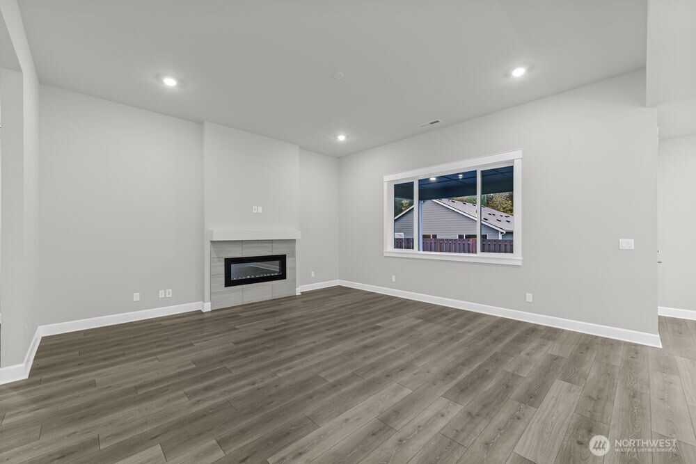 9245 Nootka Court SE