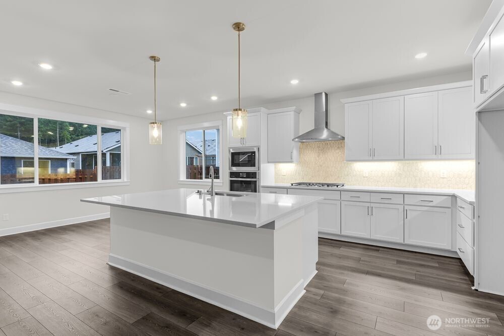 9245 Nootka Court SE