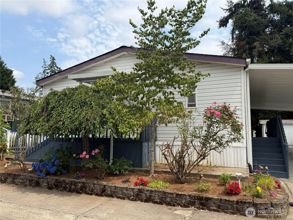 Photo of 11100 4th Avenue W #22, Everett, WA 98204 (MLS # 2559589)