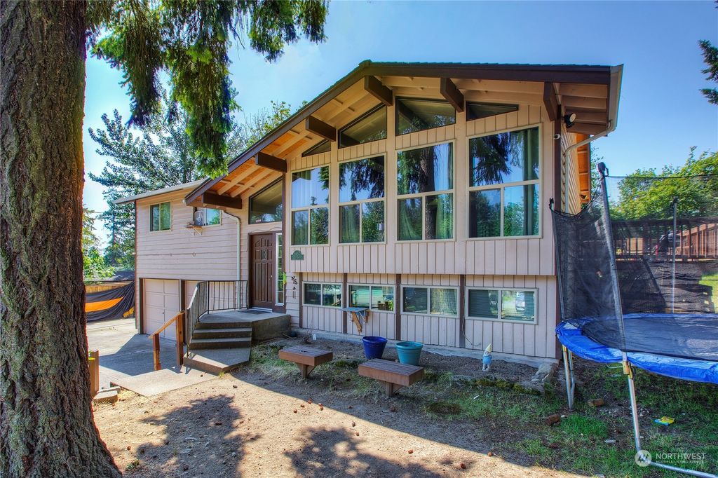 Photo of 3905 S 372nd Street, Auburn, WA 98001 (MLS # 2130797)