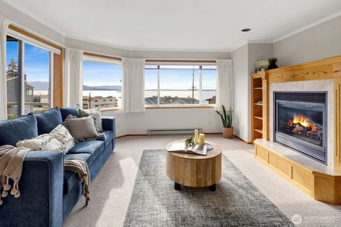 Photo of 424 14th Street Ct #202, Bellingham, WA 98225 (MLS # 2507507)