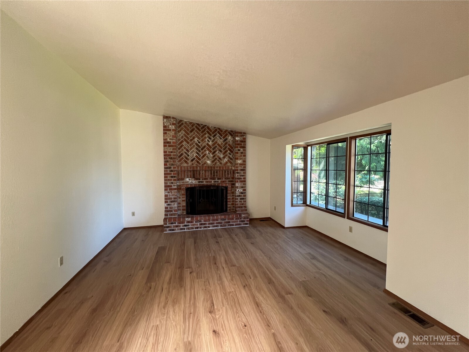 15015 104th Avenue Ct E