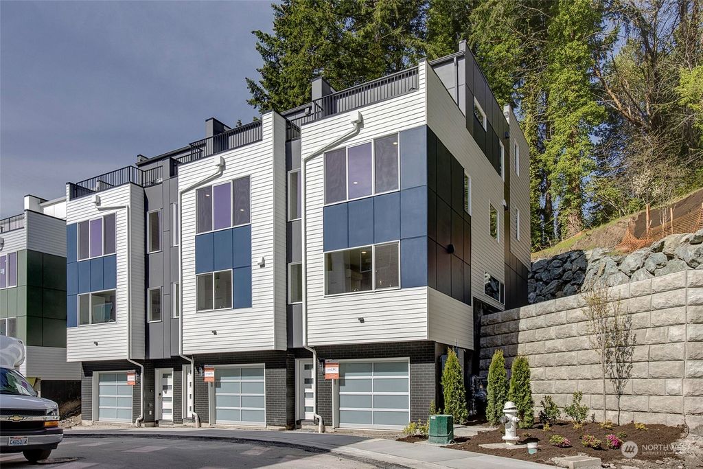 Photo of 17309 91st Avenue NE #6, Bothell, WA 98011 (MLS # 2060745)