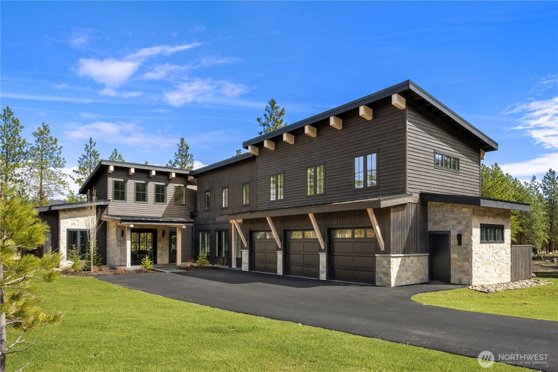 451 Southern Star Lane