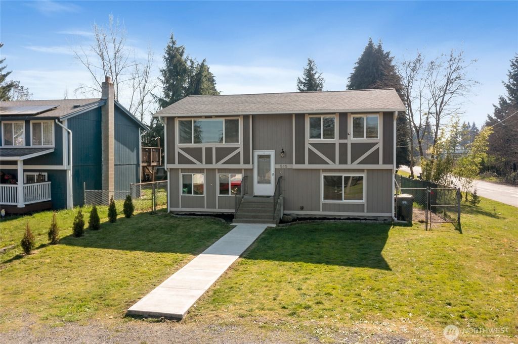 Photo of 515 Van Trump Avenue NW, Yelm, WA 98597 (MLS # 2505016)