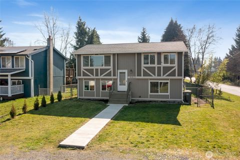 Photo of 515 Van Trump Avenue NW, Yelm, WA 98597 (MLS # 2505016)