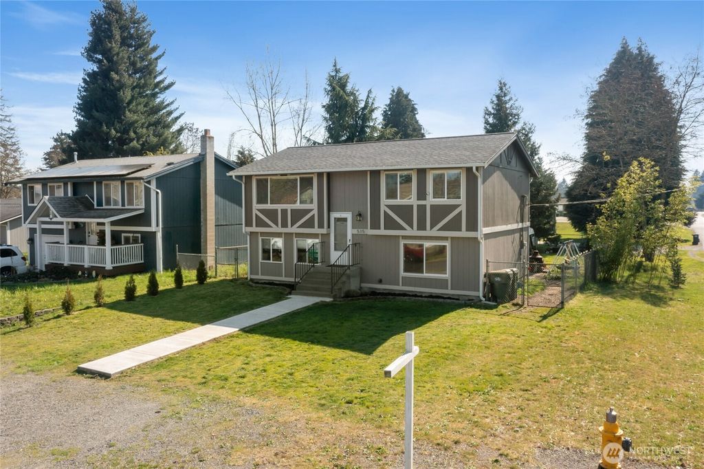Photo of 515 Van Trump Avenue NW, Yelm, WA 98597 (MLS # 2505016)