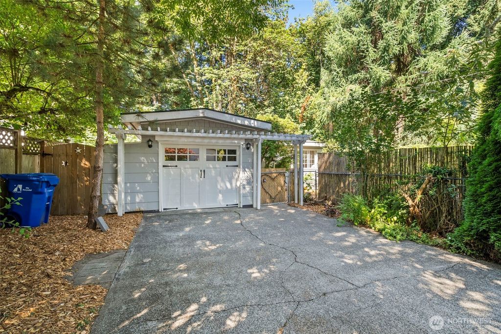 Photo of 1801 Eastside Street SE, Olympia, WA 98501 (MLS # 2436054)