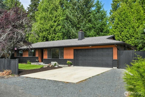 Photo of 4221 108th Street SE, Everett, WA 98208 (MLS # 2573336)