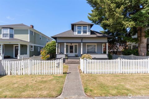 Photo of 805 F Street, Centralia, WA 98531 (MLS # 2530591)