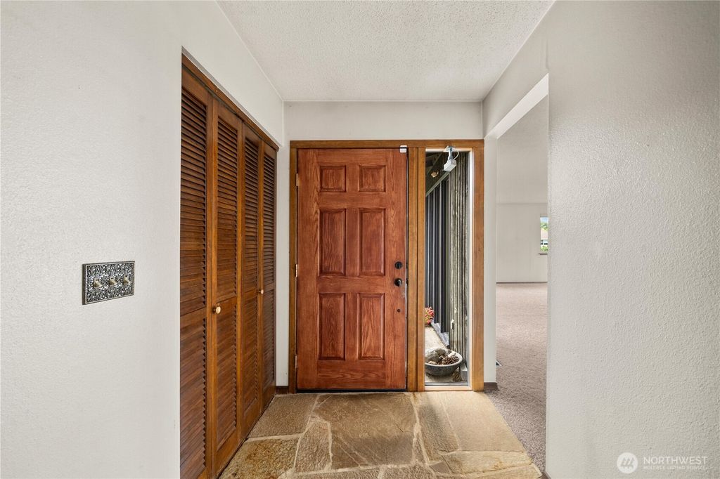 Photo of 29826 4th Avenue SW, Federal Way, WA 98023 (MLS # 2432857)