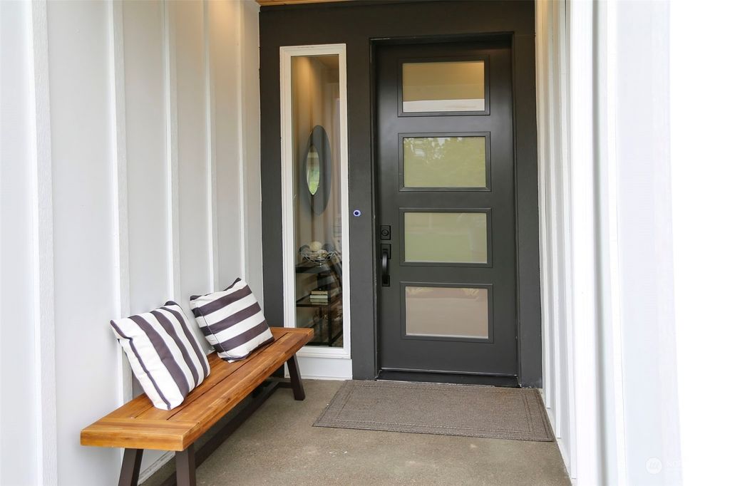 Photo of 9116 125th Avenue NE, Kirkland, WA 98033 (MLS # 2269090)