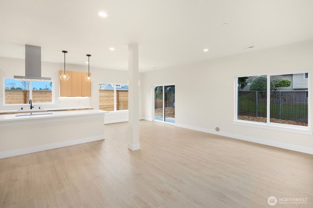 Photo of 910 S 138th Street #A, Burien, WA 98168 (MLS # 2472961)