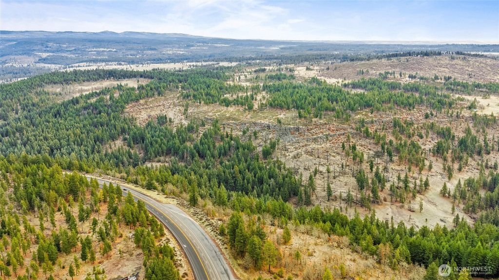 Photo of 0 Satus Pass- Hwy 97, Goldendale, WA 98620 (MLS # 2476081)