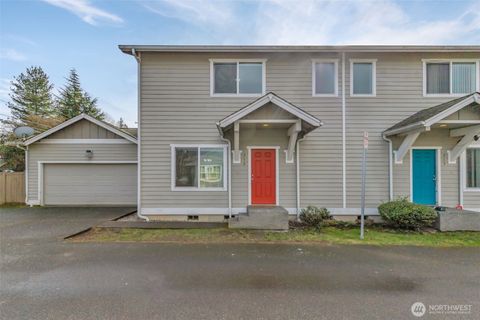 Photo of 713 3rd Avenue S, Kent, WA 98032 (MLS # 2509611)
