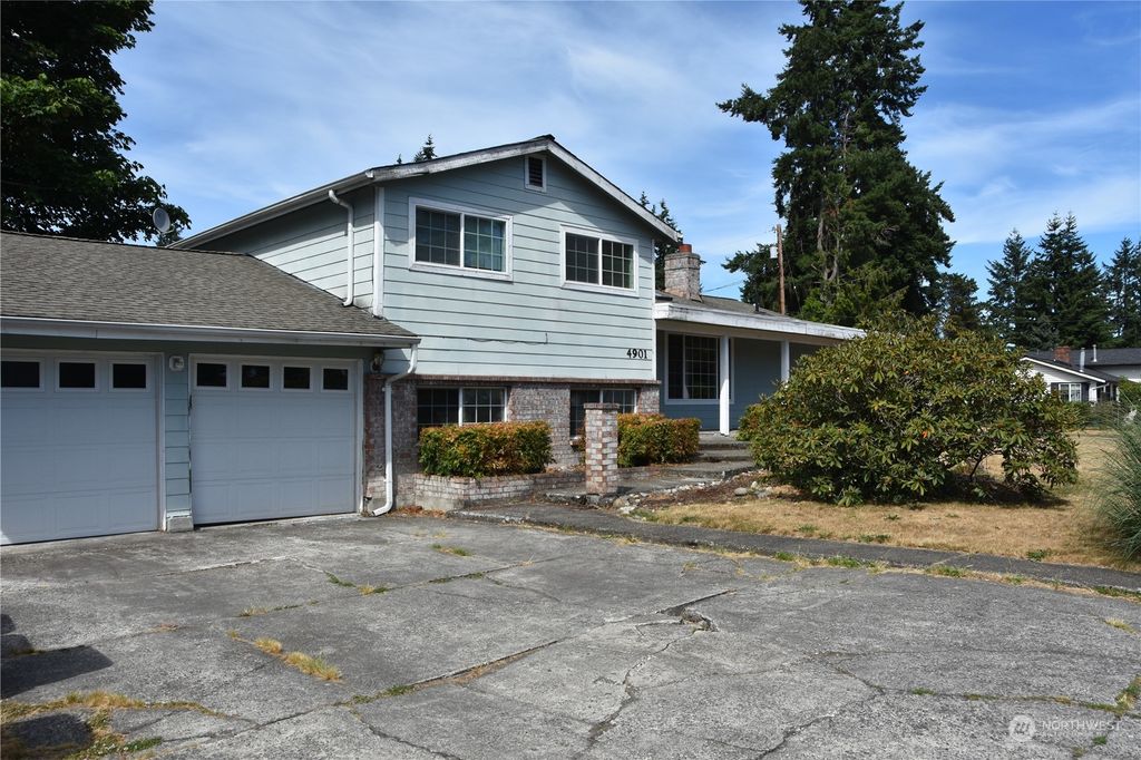 Photo of 4901 241st Street SW, Mountlake Terrace, WA 98043 (MLS # 2141038)