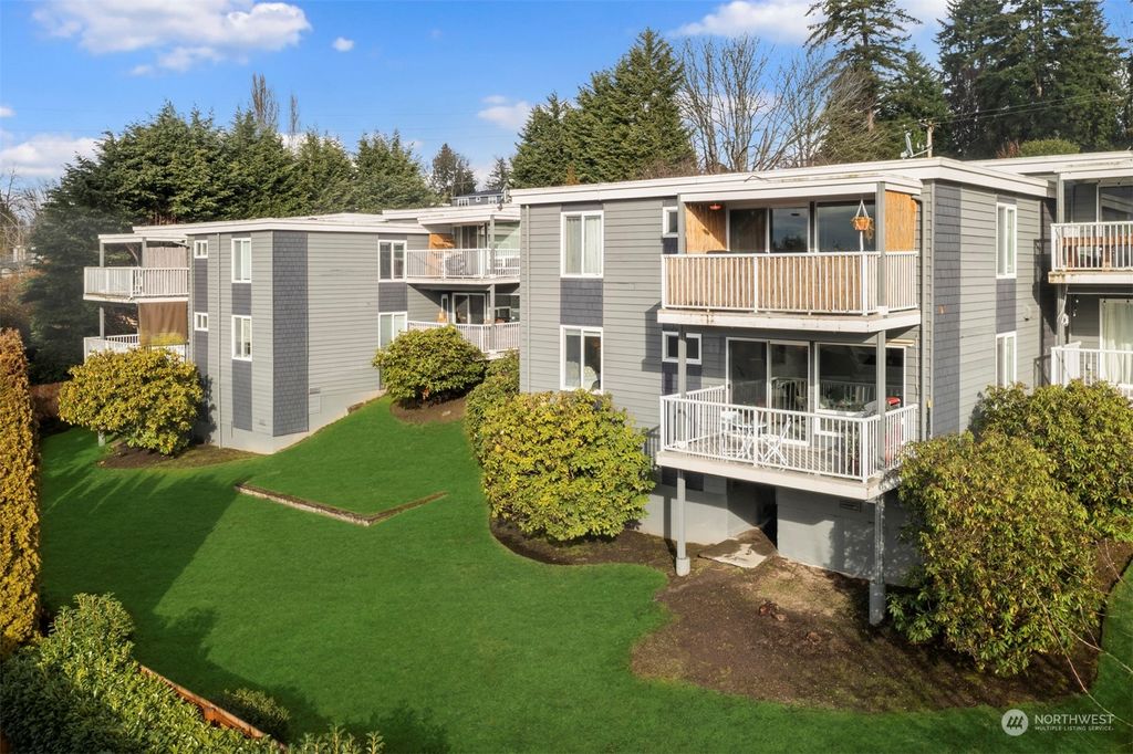 Photo of 1113 Kirkland Avenue #2, Kirkland, WA 98033 (MLS # 2038392)