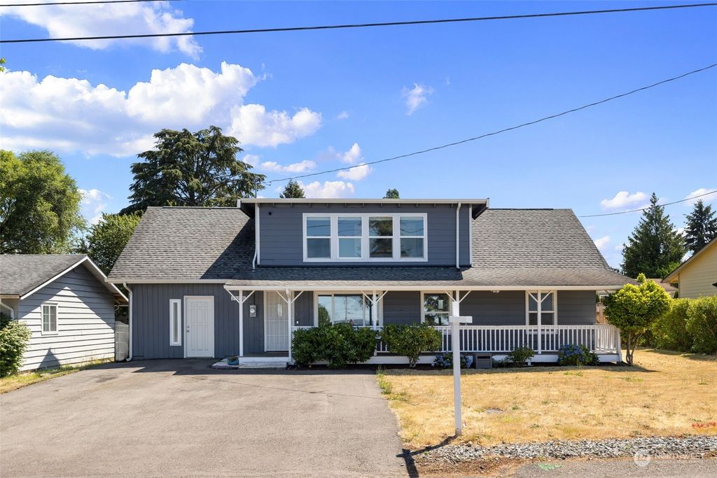 Photo of 25746 18th Avenue S, Des Moines, WA 98198 (MLS # 2267851)