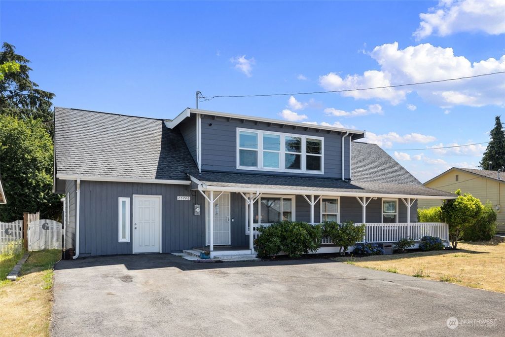 Photo of 25746 18th Avenue S, Des Moines, WA 98198 (MLS # 2267851)