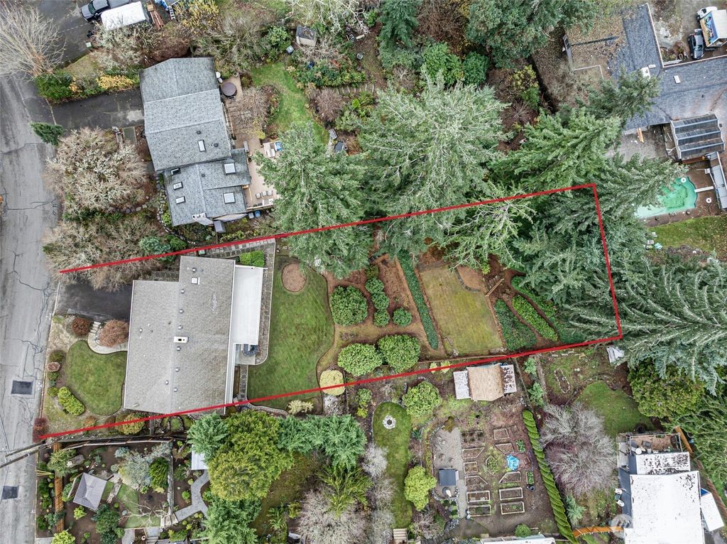 Photo of 906 Forrest Park Drive, Fircrest, WA 98466 (MLS # 2458972)