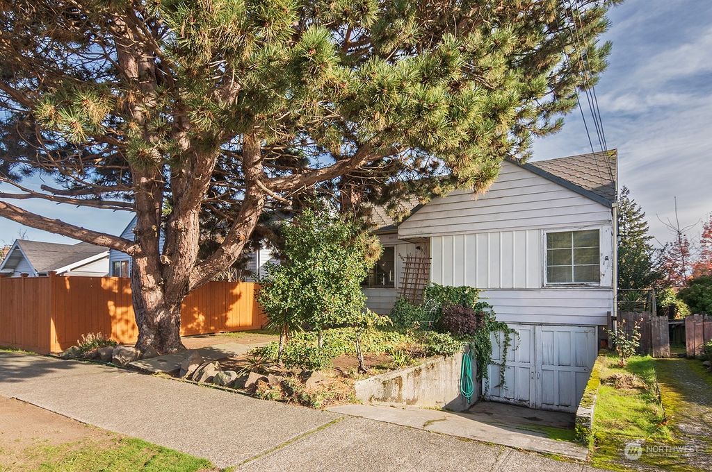 Photo of 7506 18th Avenue NW, Seattle, WA 98117 (MLS # 2181723)