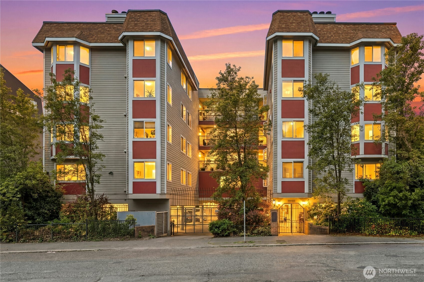 1617 Summit Avenue 23