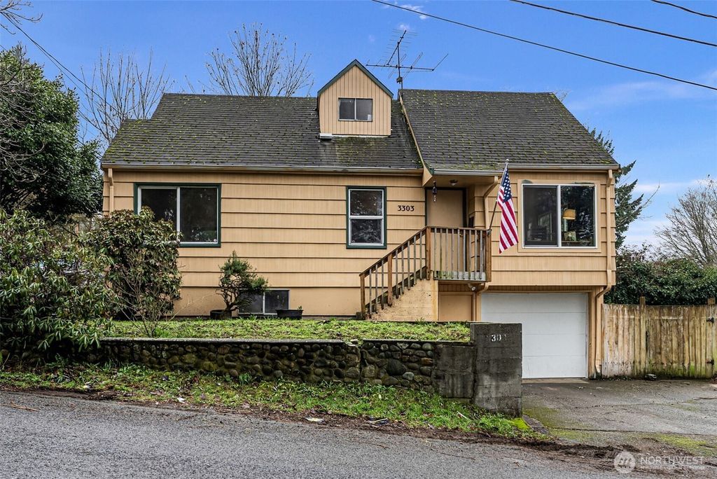 Photo of 3303 11th ST St, Bremerton, WA 98312 (MLS # 2466719)