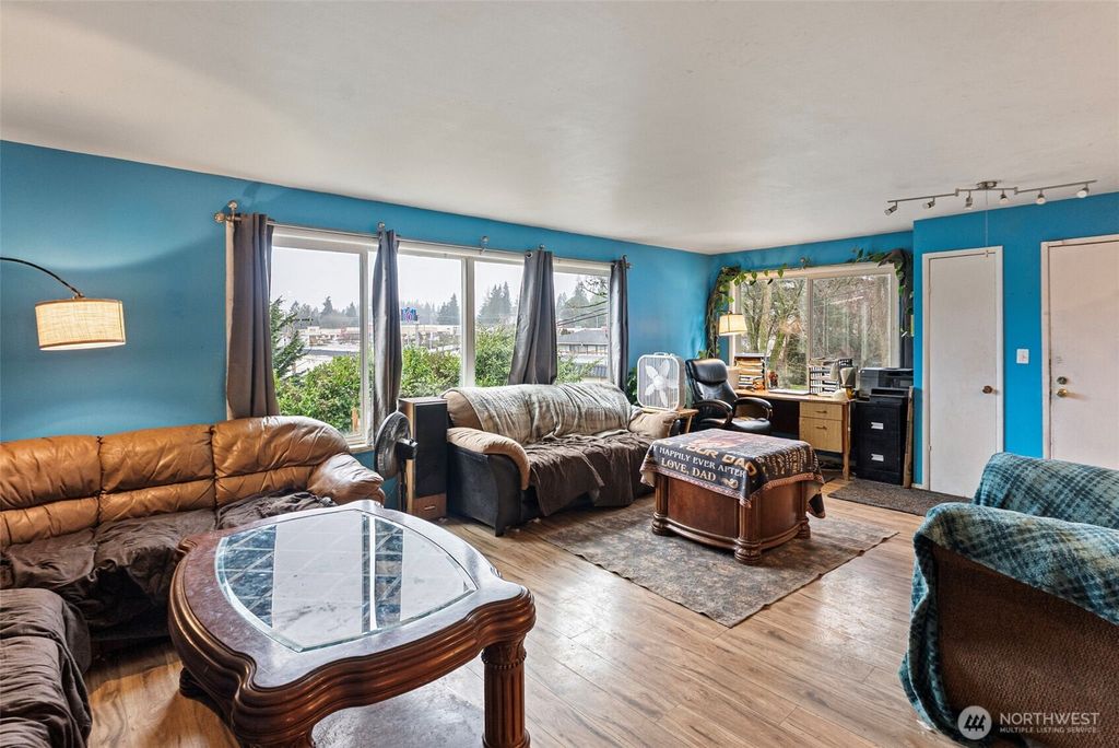 Photo of 3303 11th ST St, Bremerton, WA 98312 (MLS # 2466719)