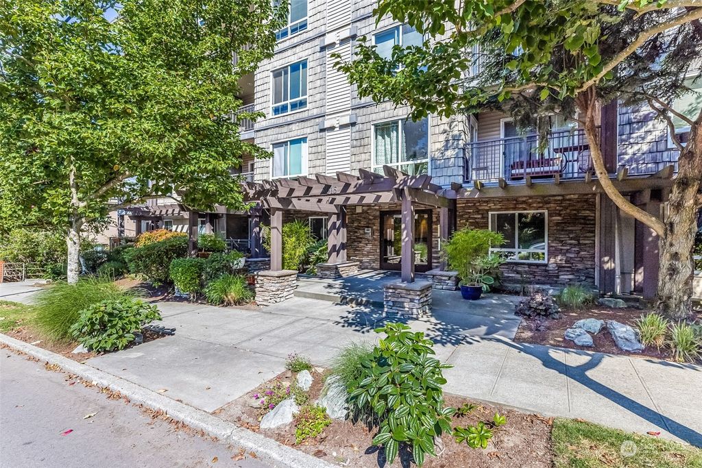 Photo of 3015 SW Avalon Way #107, Seattle, WA 98126 (MLS # 2127066)