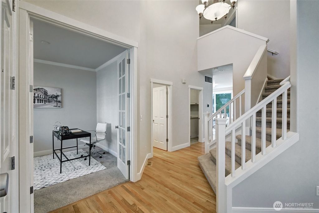 Photo of 16531 NE 117TH Way, Redmond, WA 98052 (MLS # 2499271)