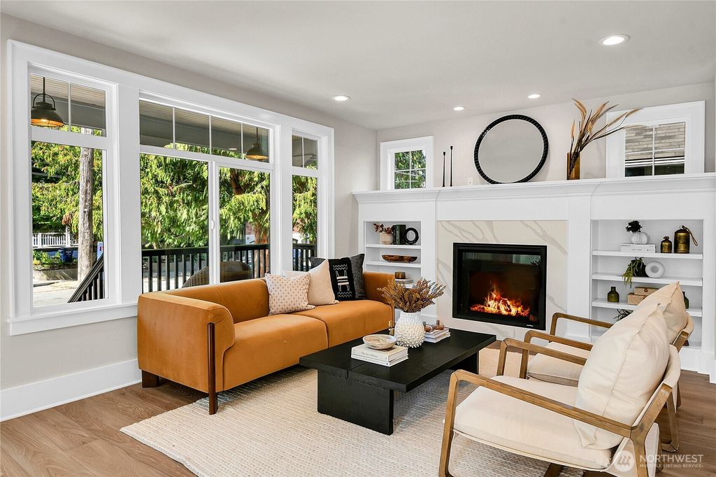 Photo of 1708 2nd Avenue N, Seattle, WA 98109 (MLS # 2433872)