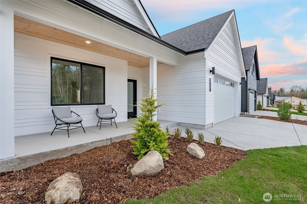 Photo of 2883 Oleander Lane, Blaine, WA 98230 (MLS # 2464126)