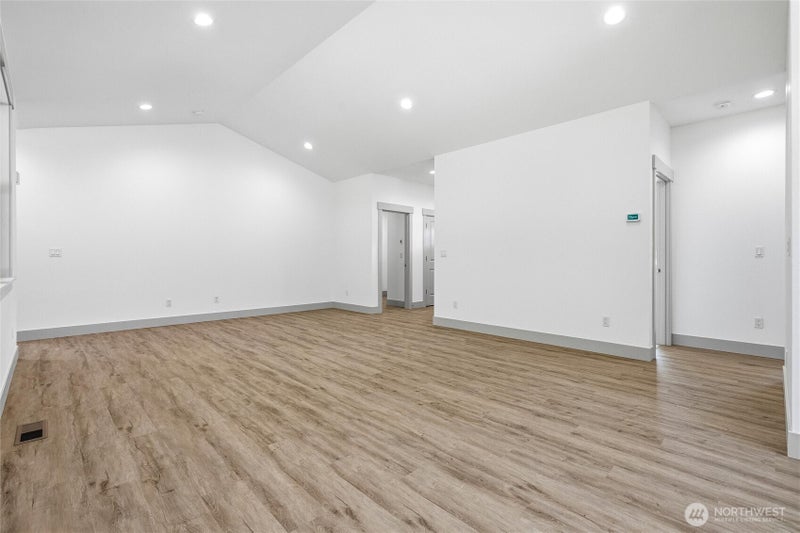 6522 Watson Loop
