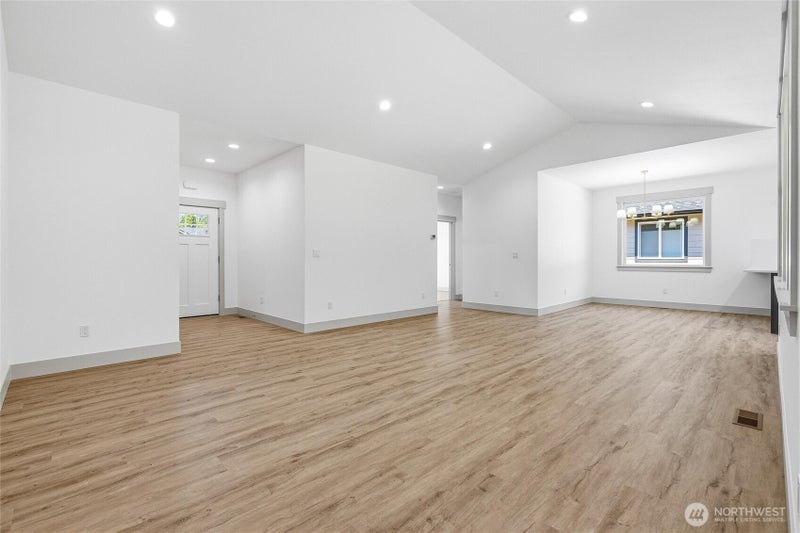 6522 Watson Loop