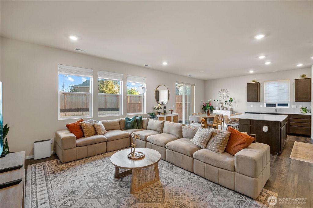 Photo of 11056 188th Street Ct E, Puyallup, WA 98374 (MLS # 2469755)