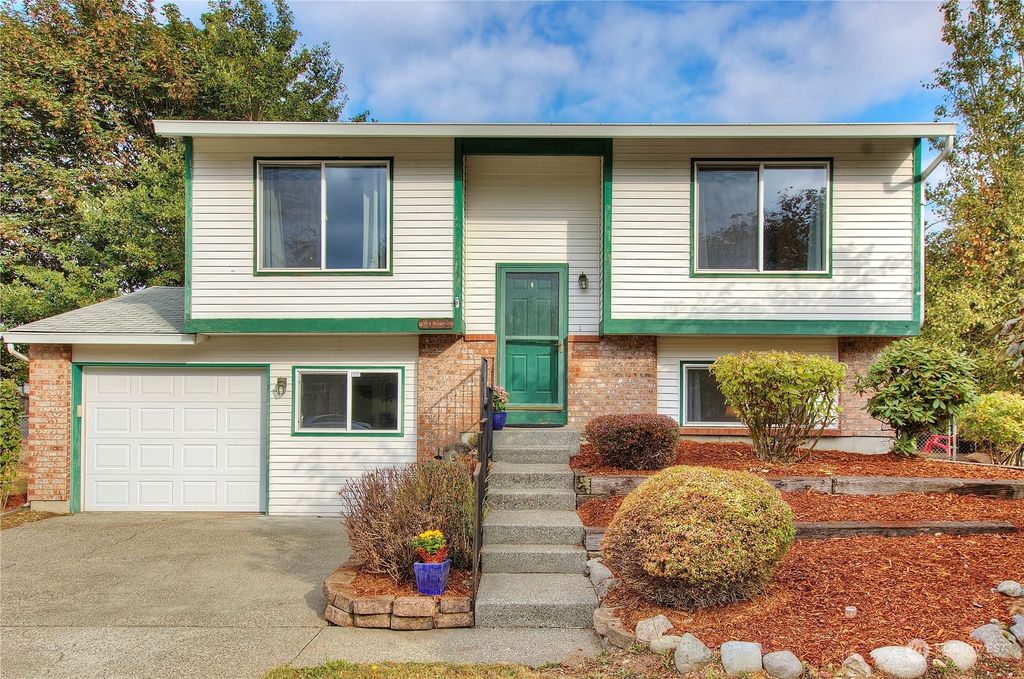 Photo of 1012 SW 317th Court, Federal Way, WA 98023 (MLS # 2000813)