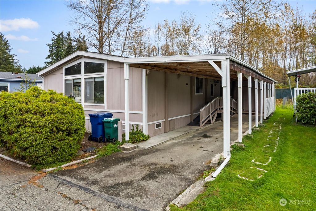 Photo of 28000 NE 142nd PL Pl #121, Duvall, WA 98019 (MLS # 2299700)