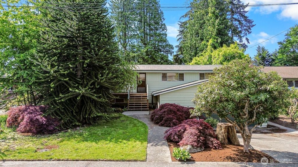 Photo of 4218 192nd Place SW, Lynnwood, WA 98036 (MLS # 2528632)