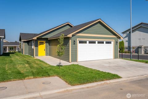 Photo of 123 E 9th Avenue #57, Moses Lake, WA 98837 (MLS # 2493712)