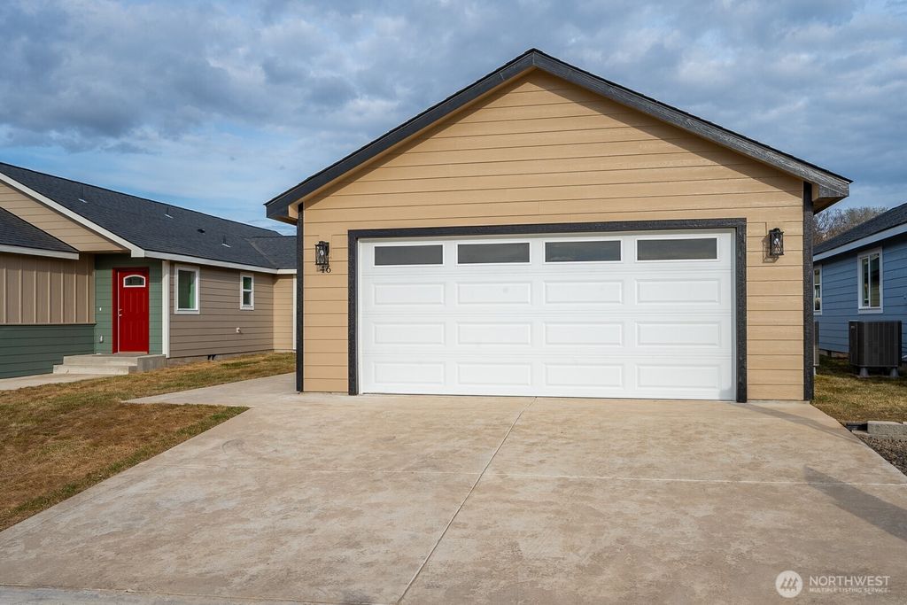 Photo of 123 E 9th Avenue #57, Moses Lake, WA 98837 (MLS # 2493712)