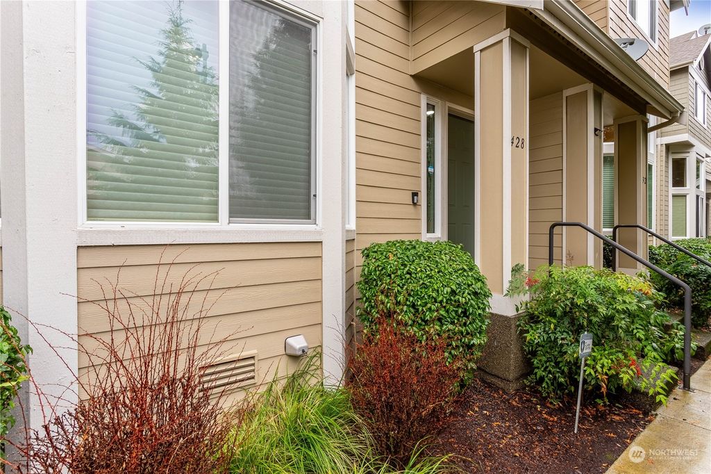 Photo of 428 Tacoma Place NE, Renton, WA 98056 (MLS # 2195328)