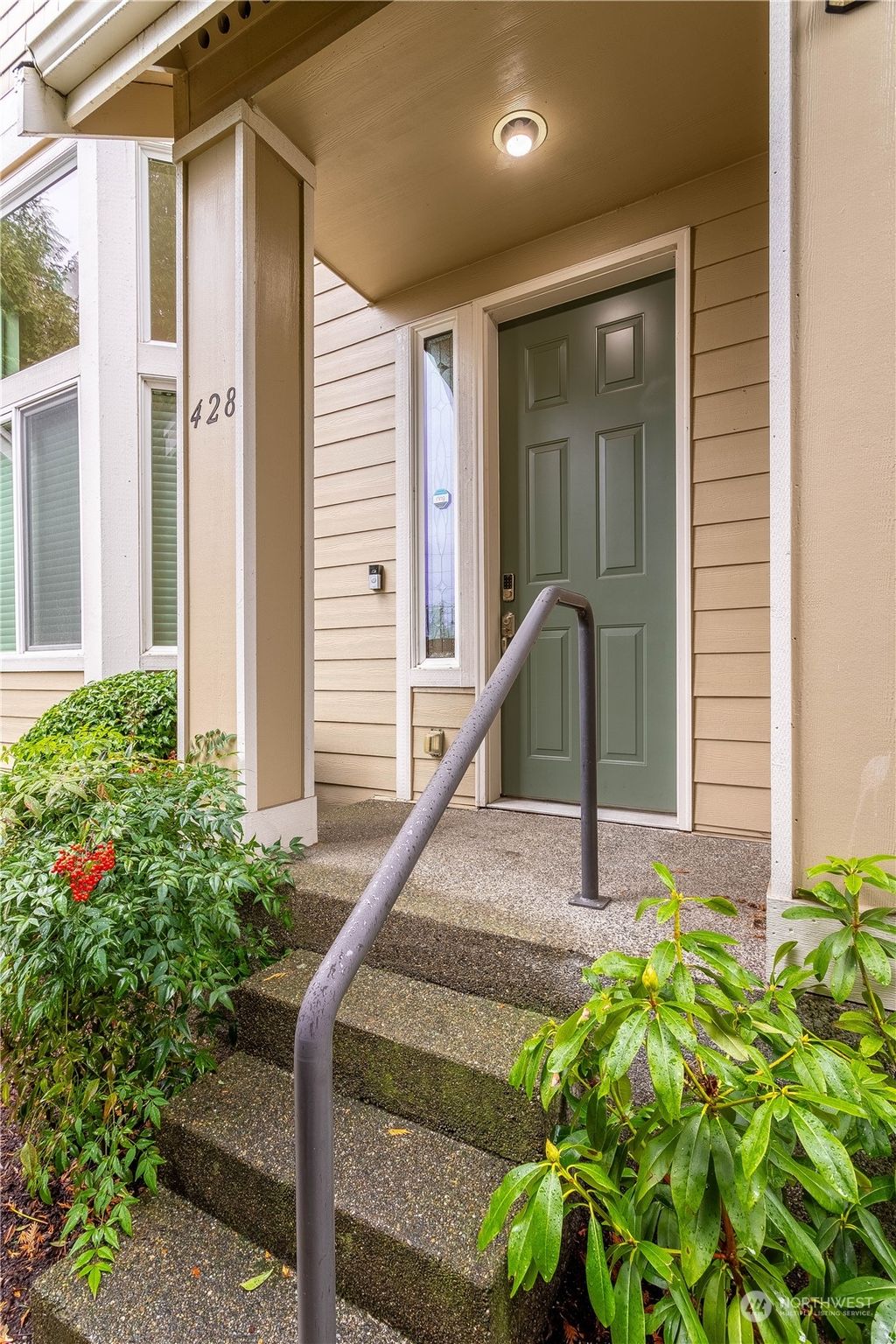 Photo of 428 Tacoma Place NE, Renton, WA 98056 (MLS # 2195328)