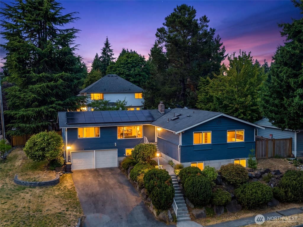 Photo of 10404 NE 198th Street, Bothell, WA 98011 (MLS # 2565125)