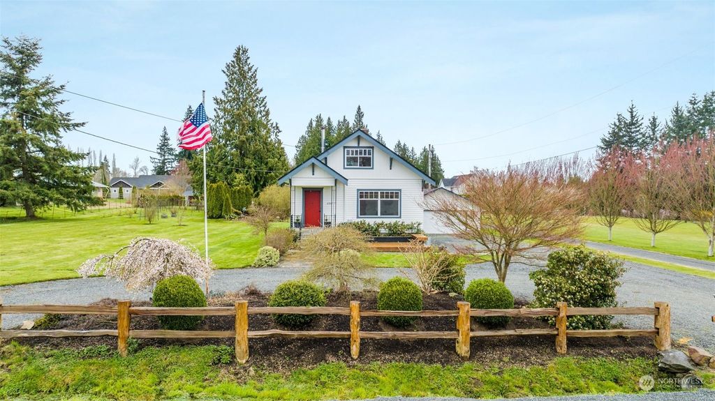 Photo of 6314 60th Street SE, Snohomish, WA 98290 (MLS # 2052130)